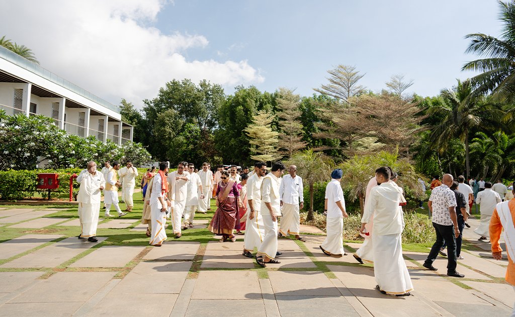 Trending Bridal Makeovers for 2025: Top Wedding Beauty Trends You Can’tMiss